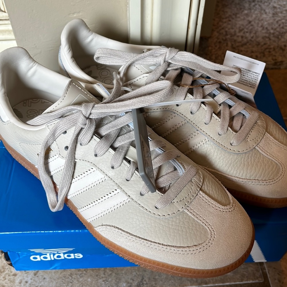 NWT-  6.5 Adidas Samba OG beige Women’s Shoes